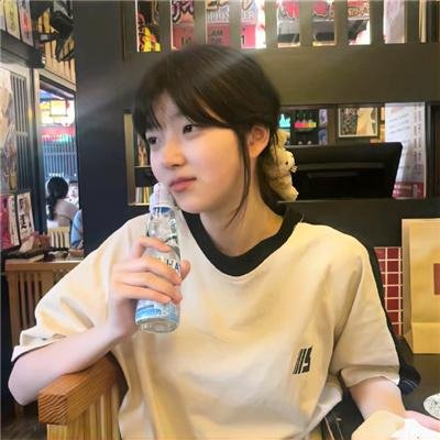 亚曼达厌世系